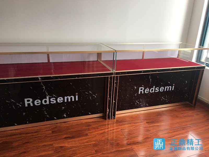 Redsemi玻璃精品軍品展示柜